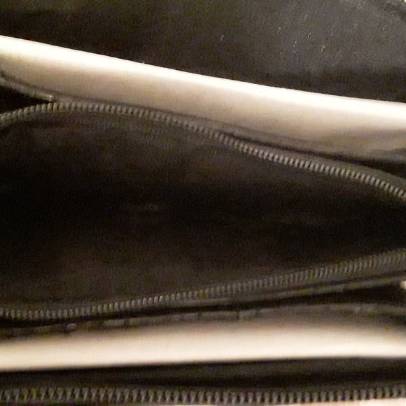 Wallet - Picture 5 of 6